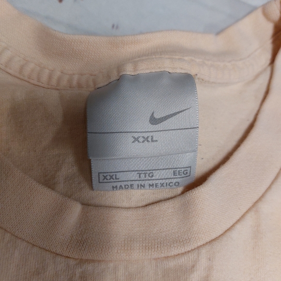 Nike embroidered swoosh logo T-shirt - Picture 6 of 7